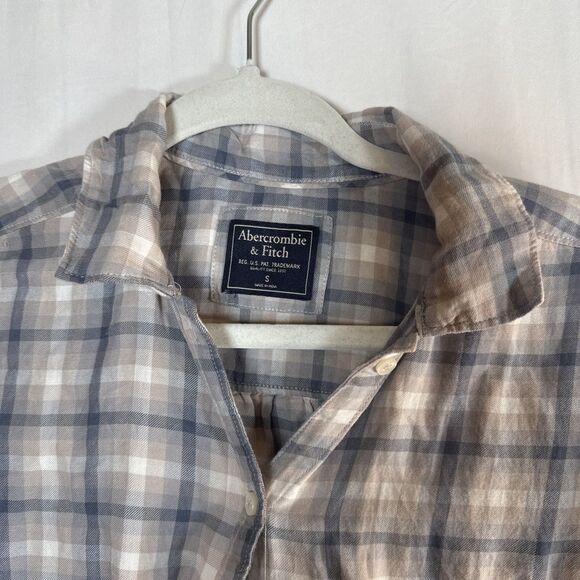 Abercrombie & Fitch Tan & Blue Plaid Button Up Shirt Women’s Size SMALL Preowned - Picture 4 of 16